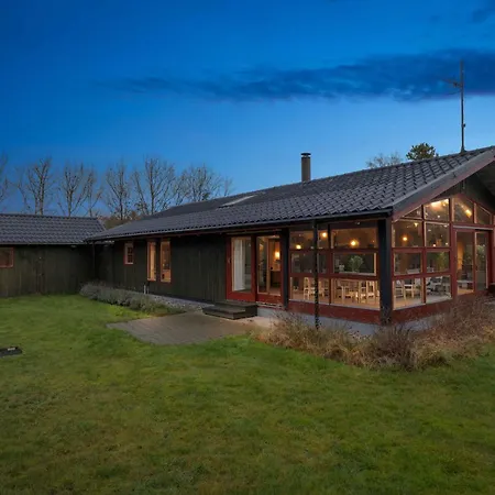 Cozy Summer House In Trend * Løgsted