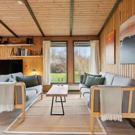 Cozy Summer House In Trend Feriehus *