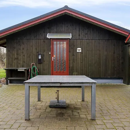 Cozy Summer House In Trend Feriehus