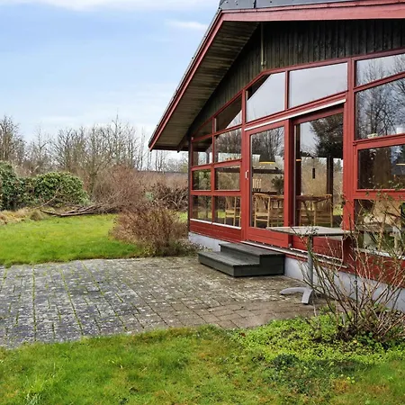 Cozy Summer House In Trend Logstor
