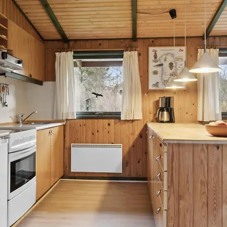 Cozy Summer House In Trend *