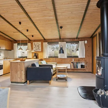 Cozy Summer House In Trend * Løgsted